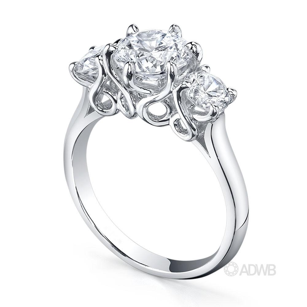 Elegant 4 claw round brilliant cut diamond solitaire ring